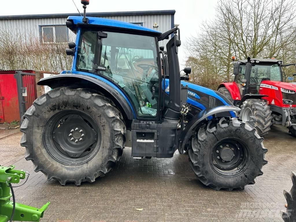 Valtra G125EA Traktoren
