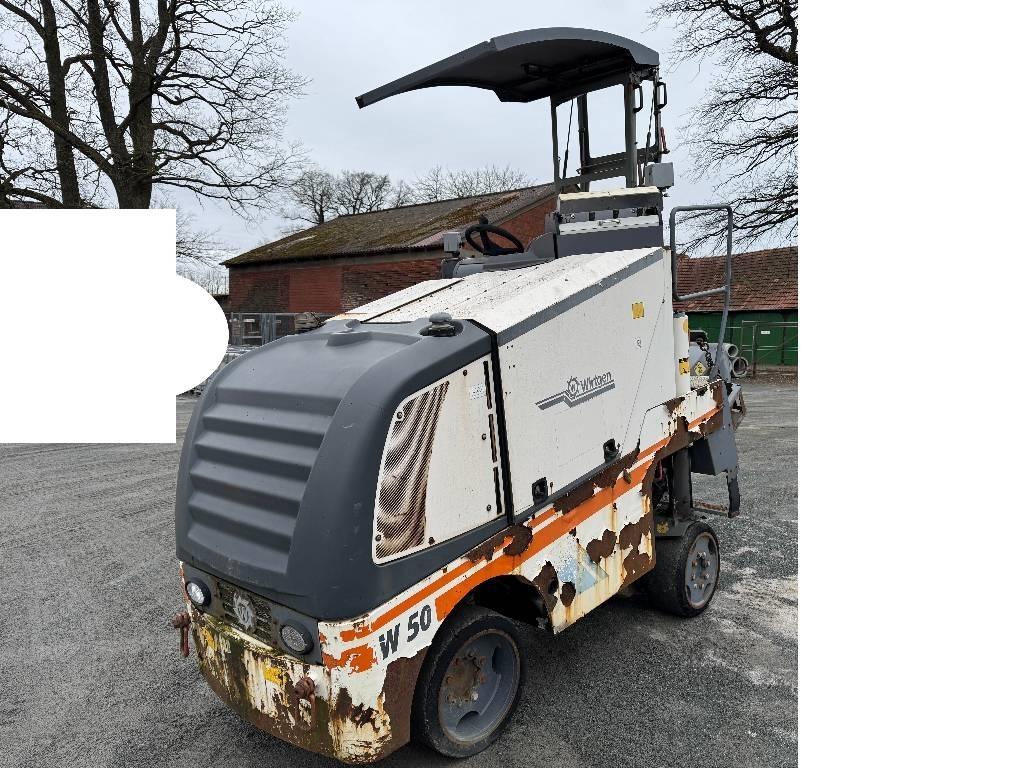 Wirtgen W 50 Asphaltfräsen