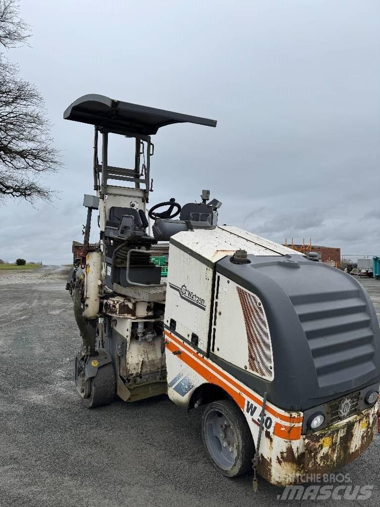 Wirtgen W 50 Asphaltfräsen