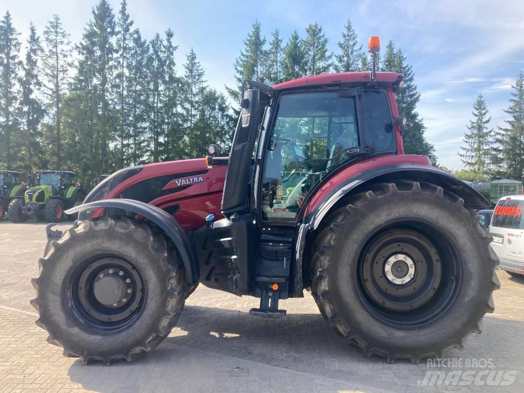 Valtra T 254 V Traktoren