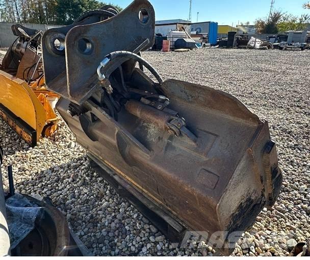 Komatsu PW160-7EO Tieflöffel