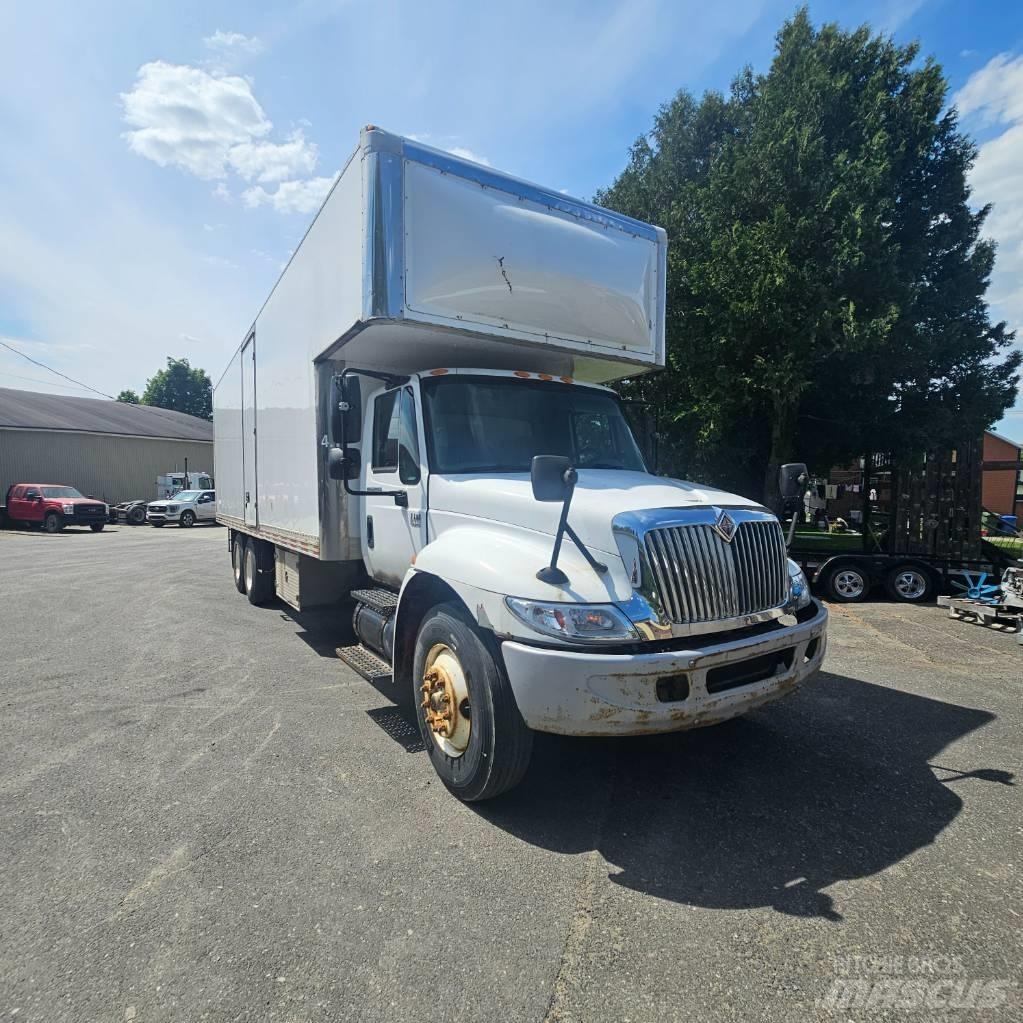 International 4400 Kofferaufbau