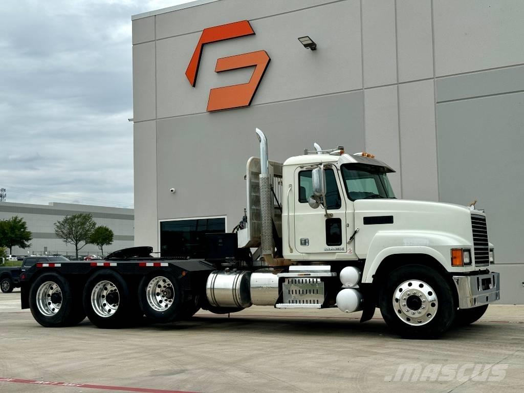 Mack CHU 613 Sattelzugmaschinen