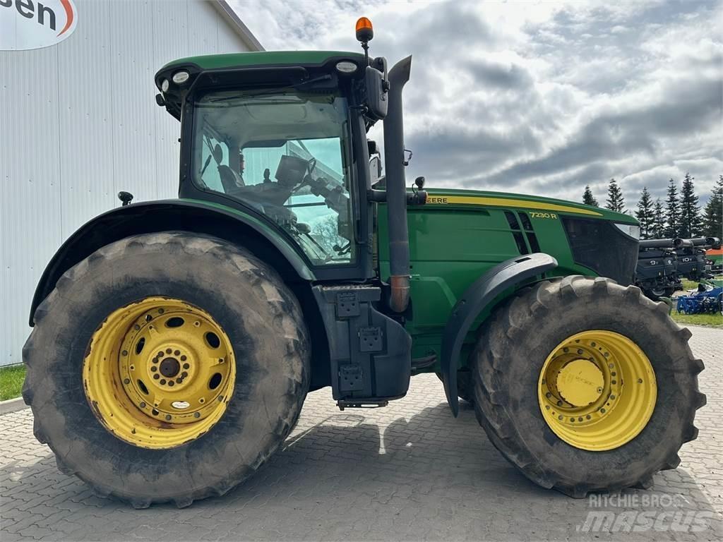 John Deere 7230R Traktoren