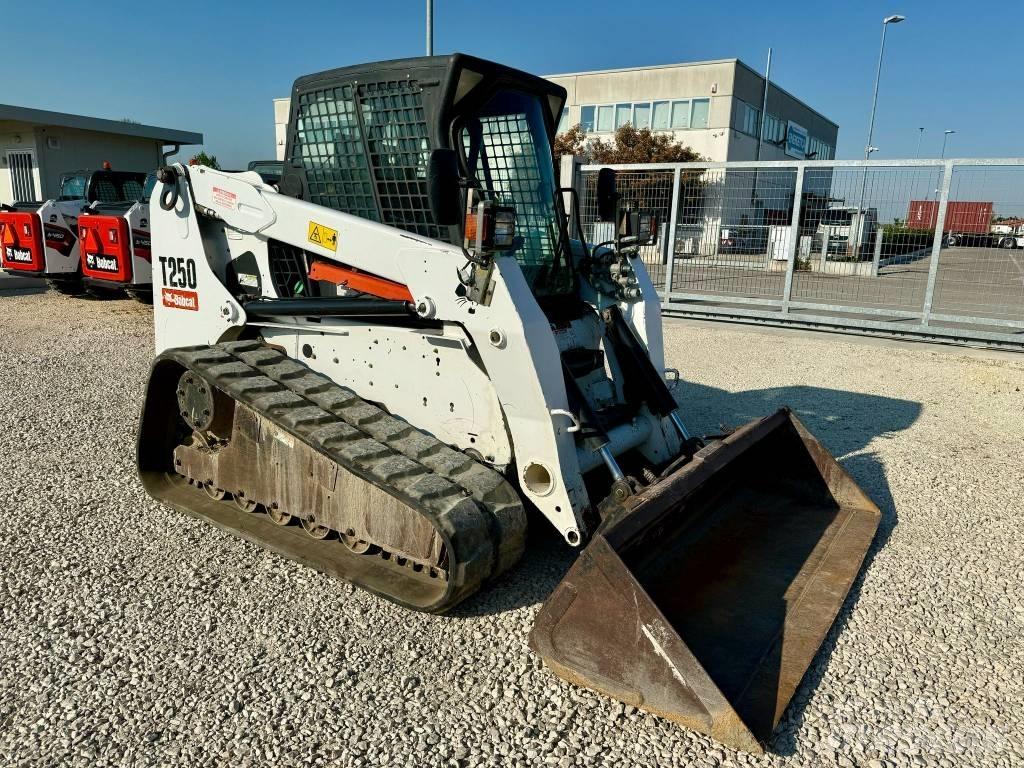 Bobcat T 250 Laderaupen