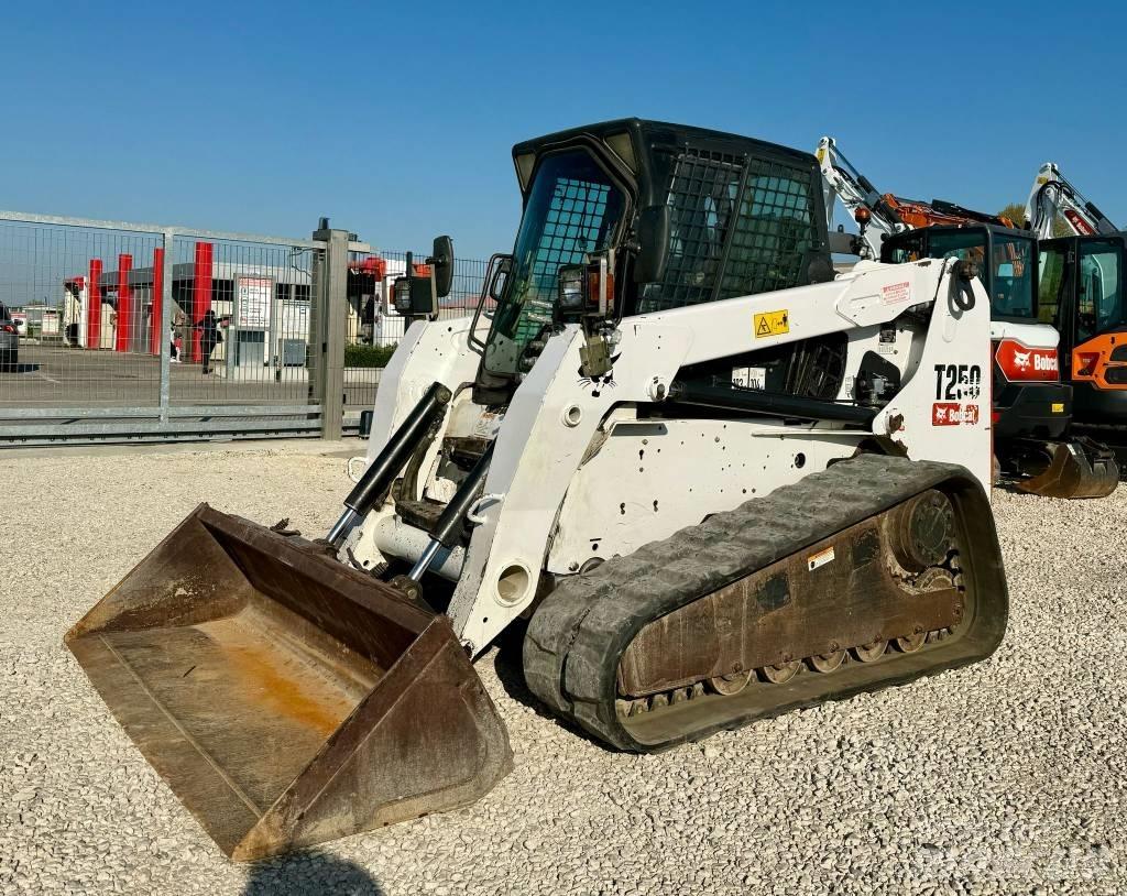 Bobcat T 250 Laderaupen