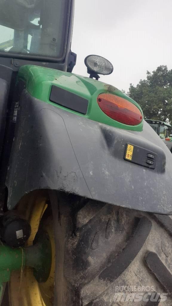 John Deere 6130 R Traktoren
