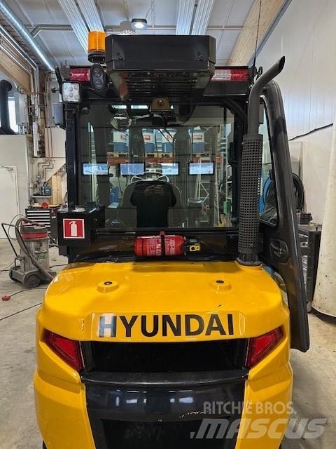 Hyundai 35 DA-9 Dieselstapler