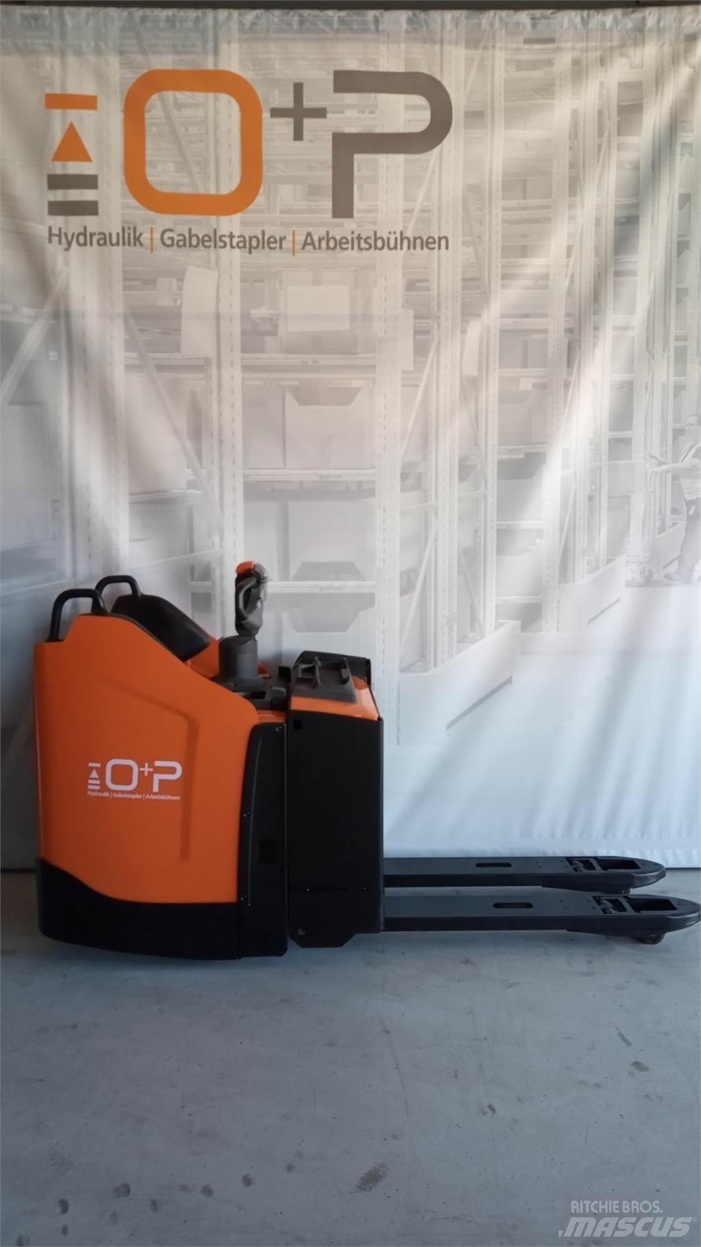 Toyota LPE 200 Niedergabelstapler