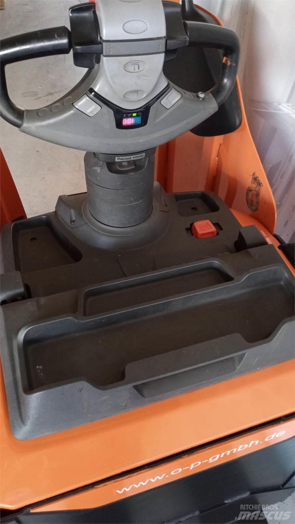 Toyota LPE 200 Niedergabelstapler