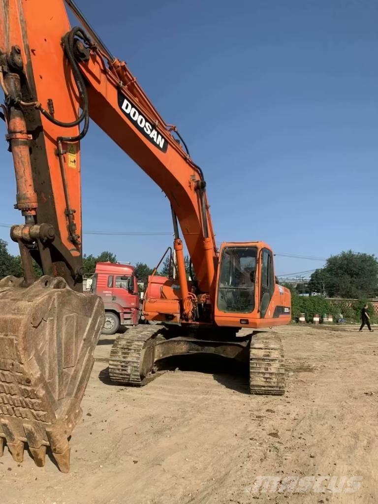 Doosan DH300 Raupenbagger