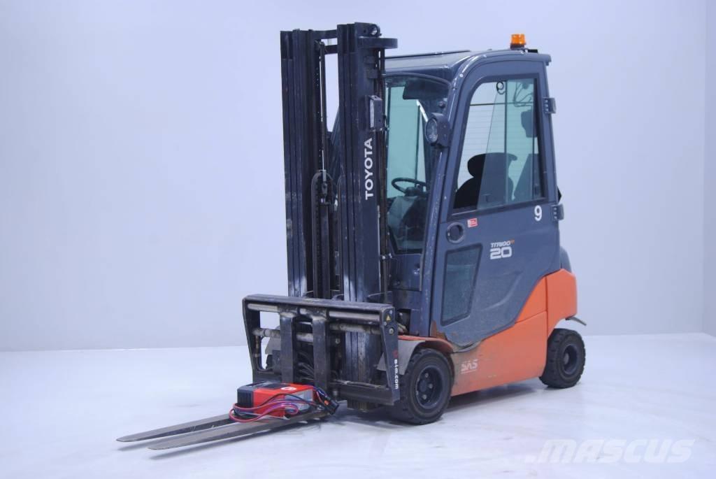 Toyota 8FBMK20T Elektrostapler