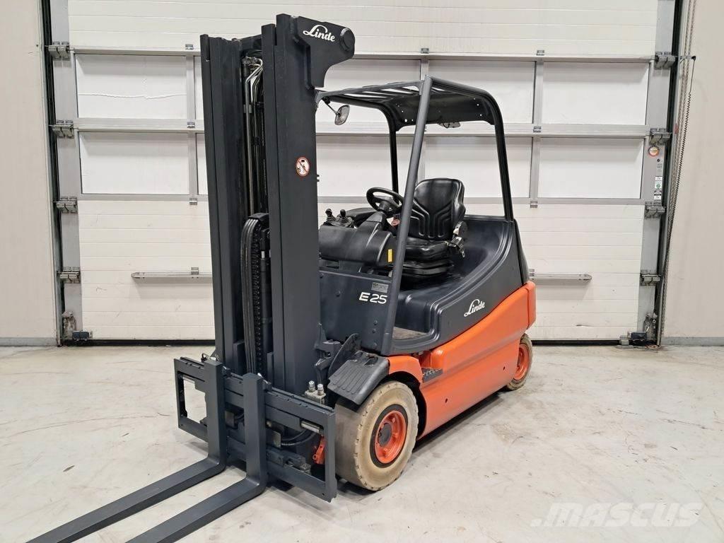 Linde E25/02 Elektrostapler