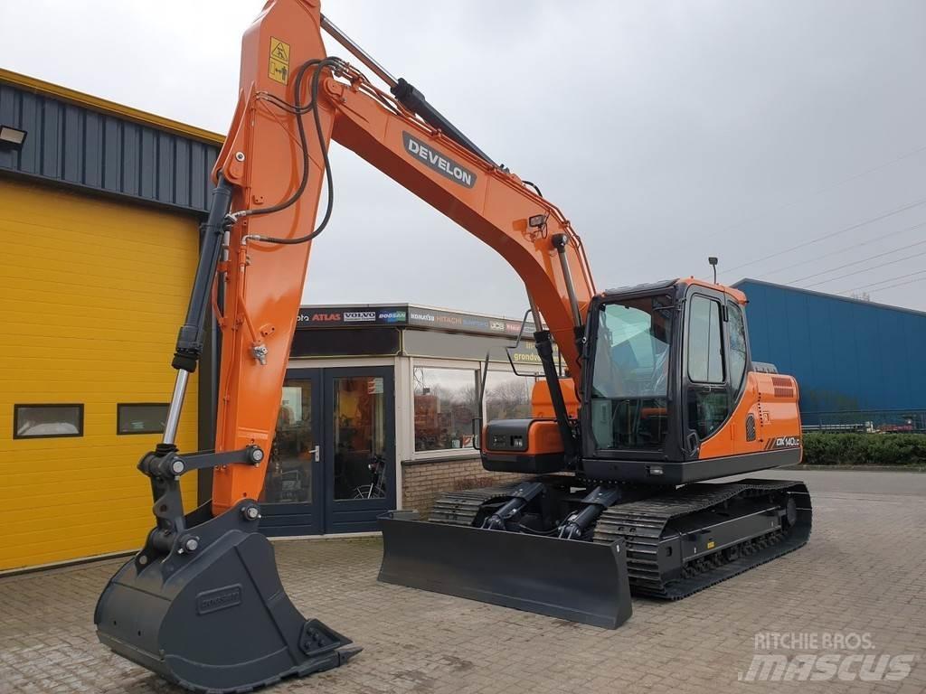 Develon DX140LC Raupenbagger