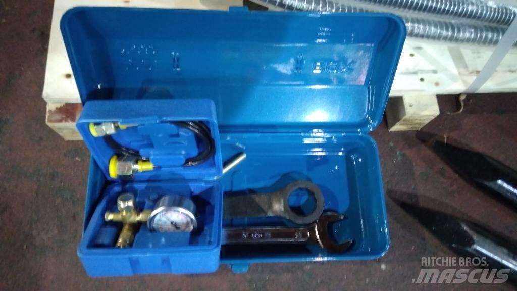  Essential  EB20 Hammer / Brecher