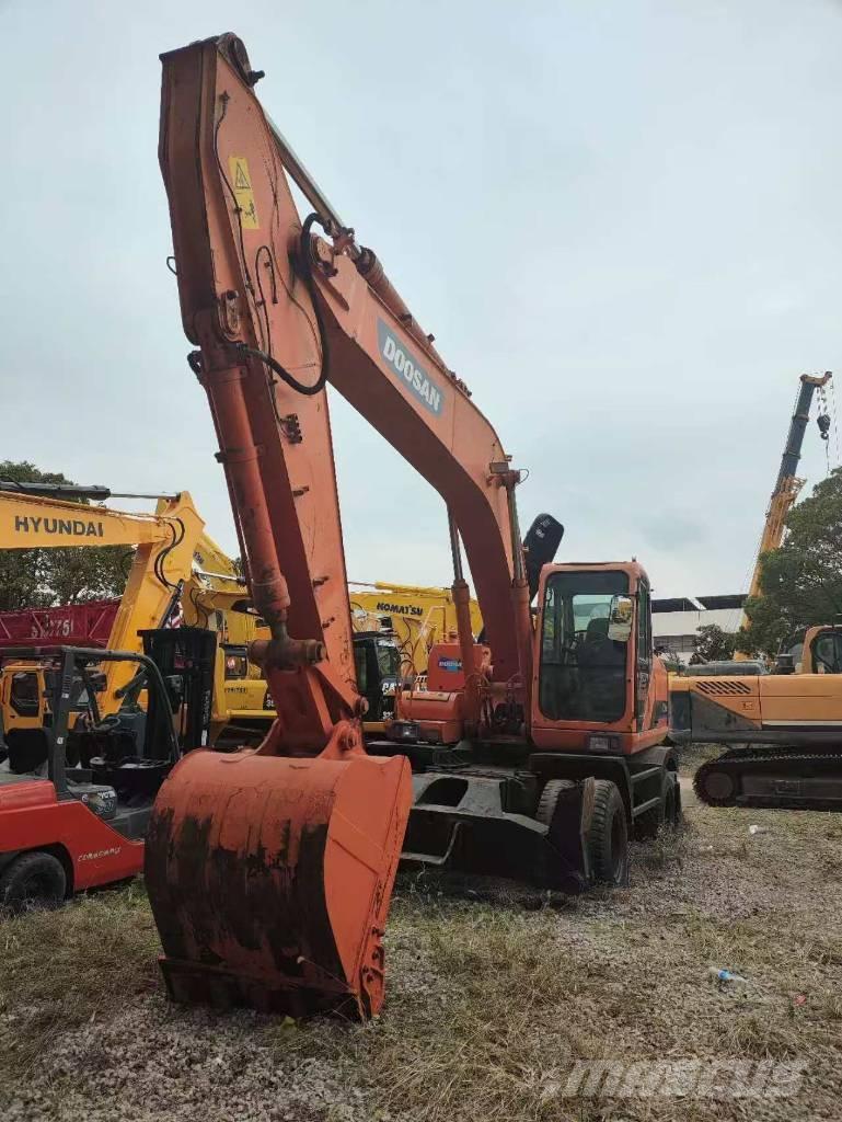 Doosan DH 210 W-7 Mobilbagger