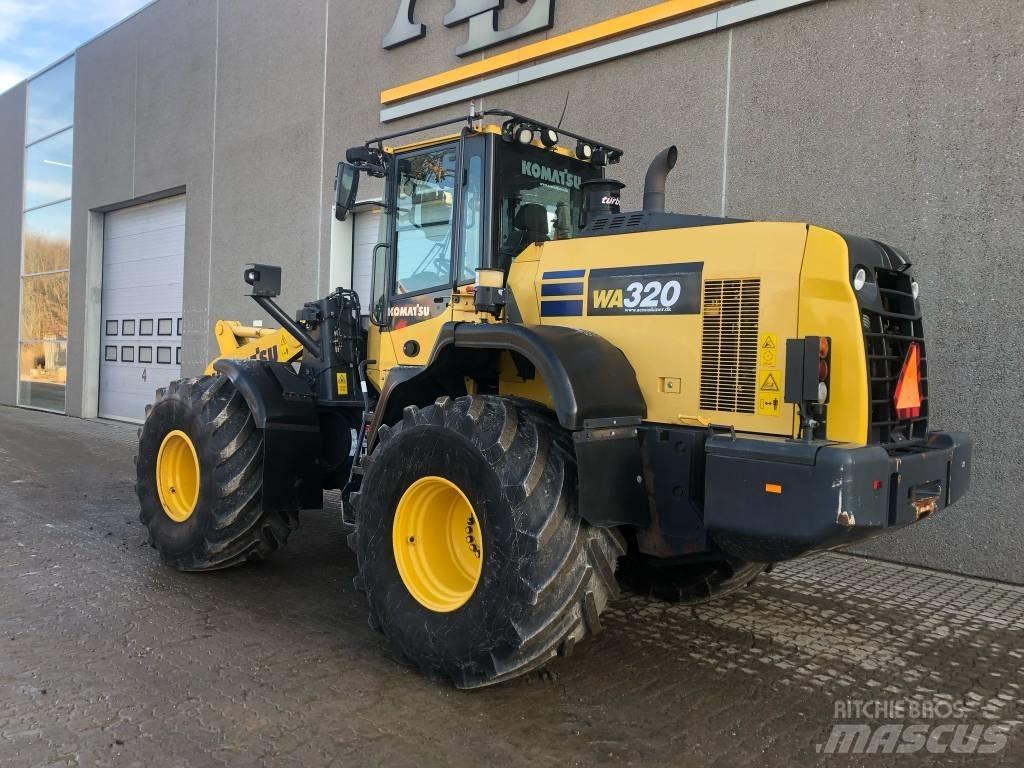 Komatsu WA 320-8 Radlader