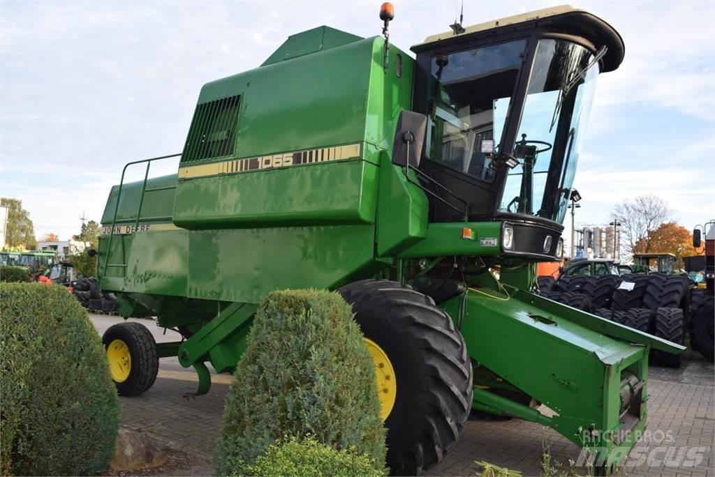 John Deere 1065 Mähdrescher