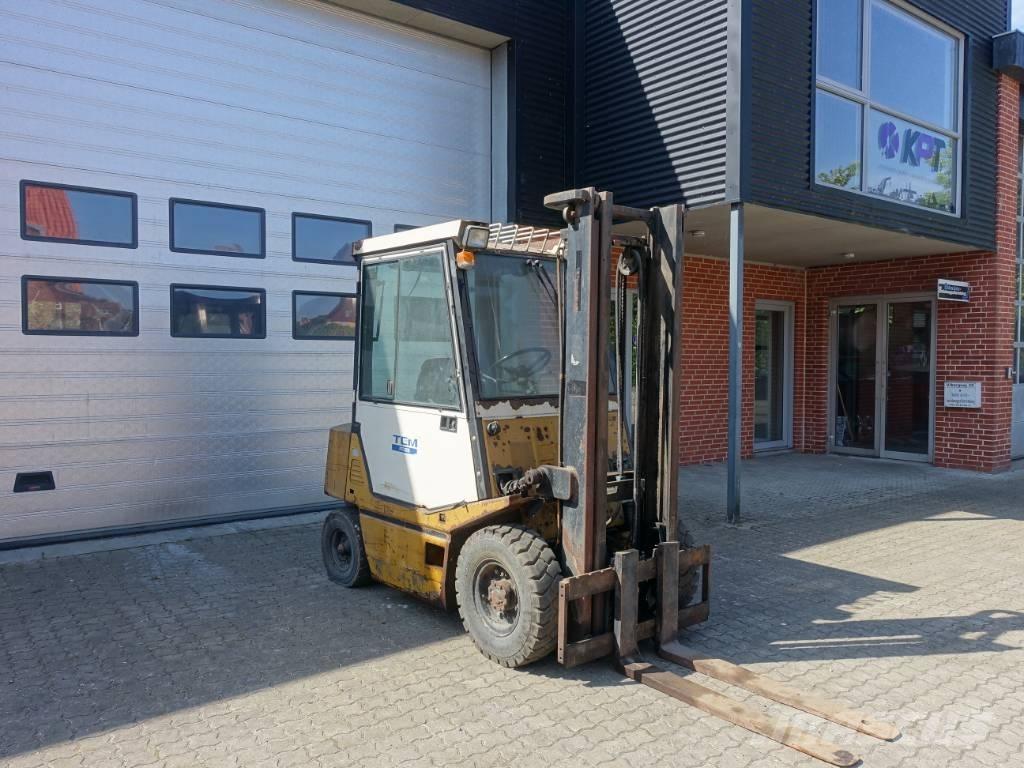 TCM FD 25 Z2 Dieselstapler