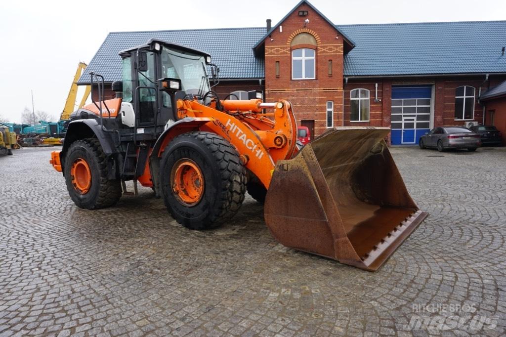 Hitachi ZW 220-5 B Radlader