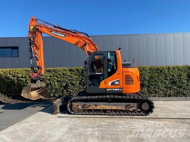 Doosan DX140LCR-5 Raupenbagger