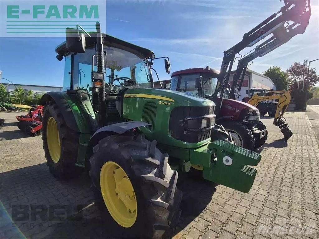 John Deere 5070 m Traktoren