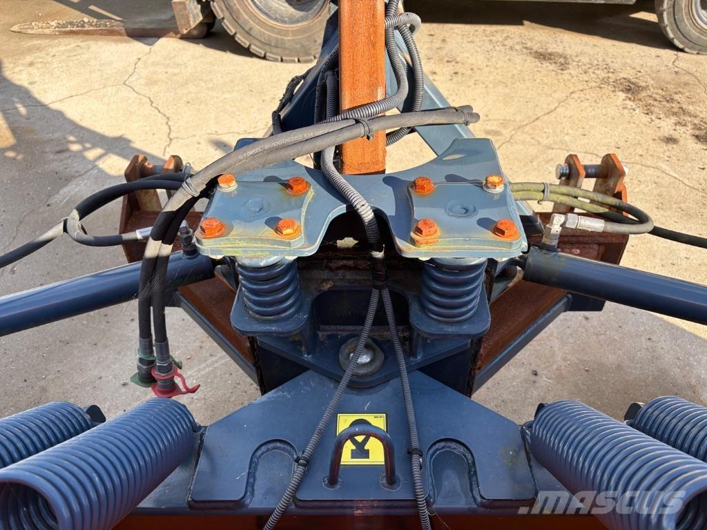  Ozamet  TR32 Schneeschilde und -pflüge