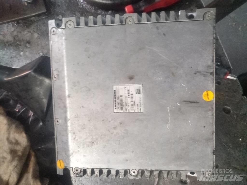 Liebherr R 916 LC Elektronik