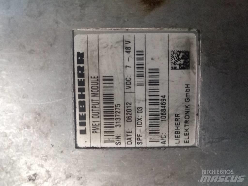 Liebherr R 916 LC Elektronik