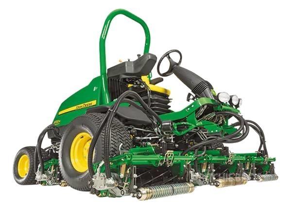 John Deere 8700 Fairway-Mäher