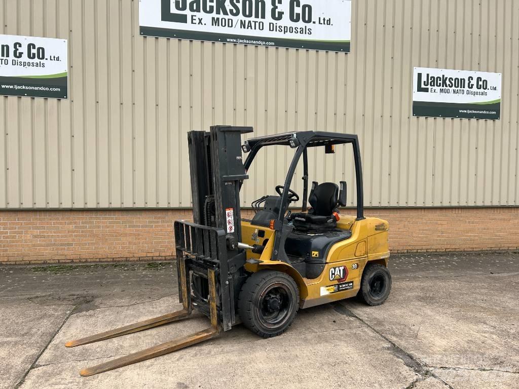 CAT DP 30 N Dieselstapler
