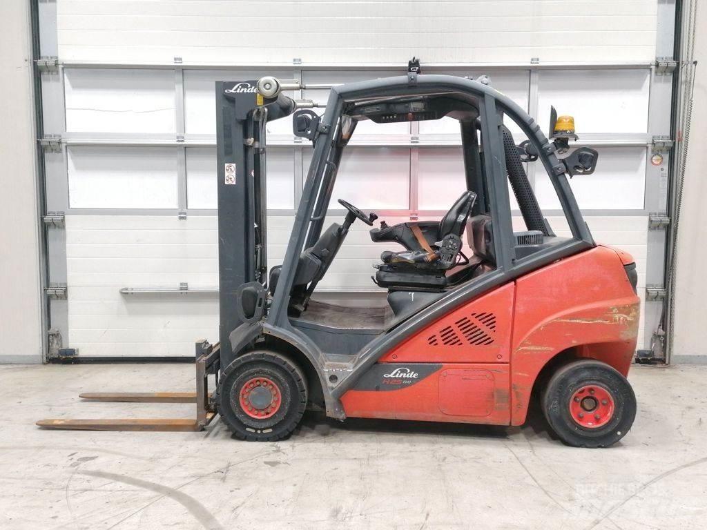 Linde H25D-02 Dieselstapler