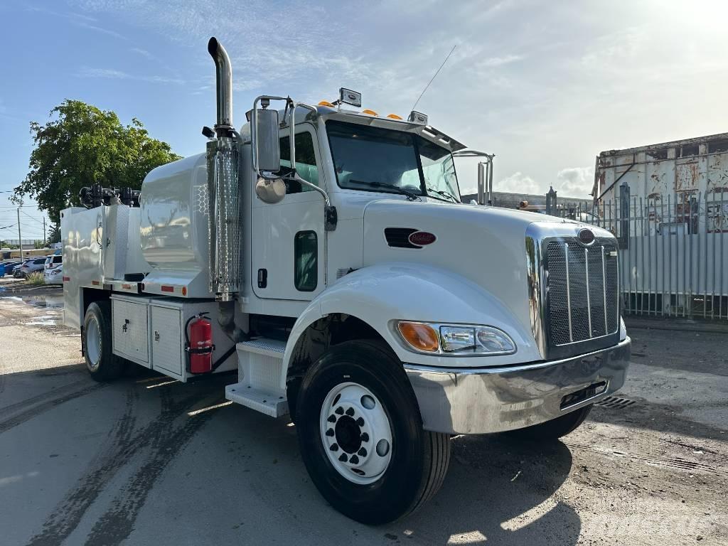 Peterbilt 335 Tankwagen