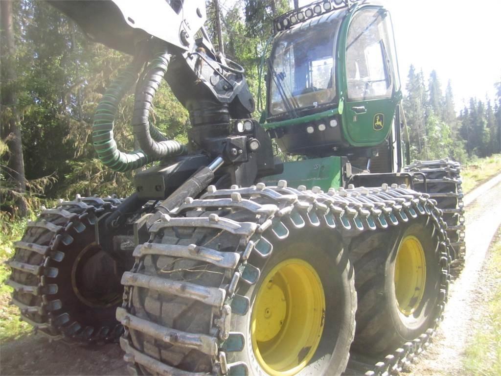 John Deere 1470G Harvester