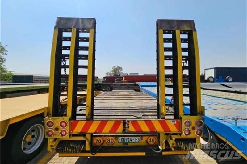  Lowbed - Andere Fahrzeuge