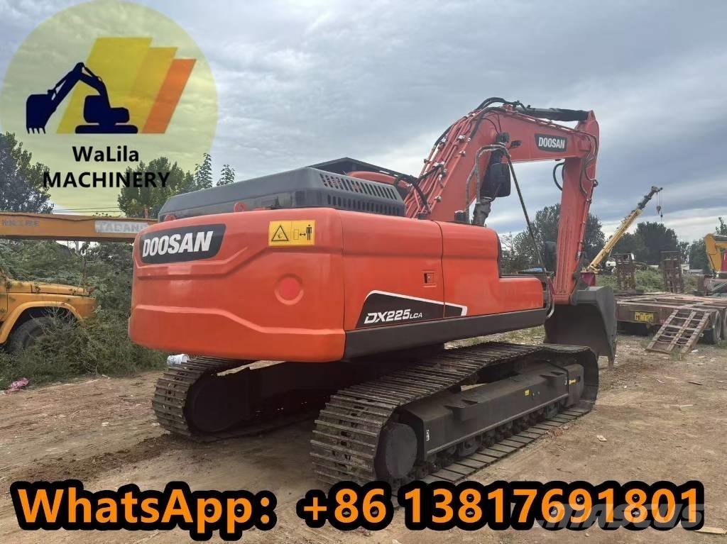 Doosan DX 225 Raupenbagger