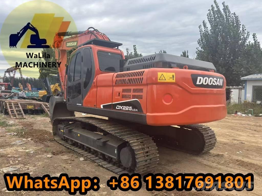 Doosan DX 225 Raupenbagger