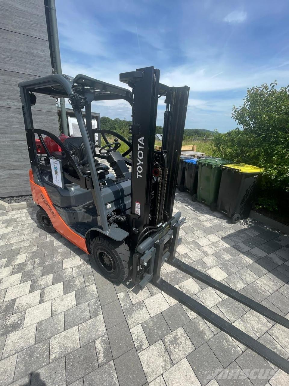 Toyota 02-8FGF18 Gasstapler