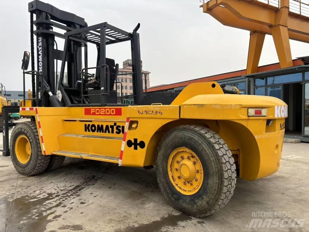 Komatsu FD200 Teleskoplader