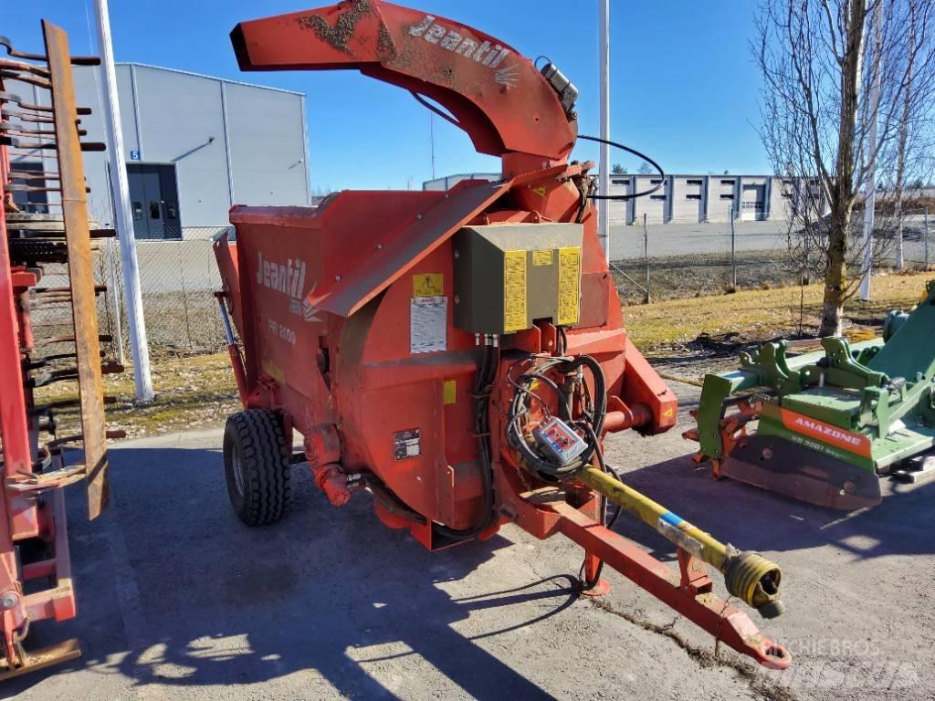 Jeantil PR 2000 Ballenschredder, -schneider und -wickler