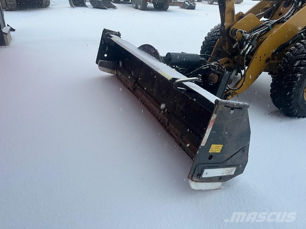 CAT 908 / Myyty, Sold Radlader