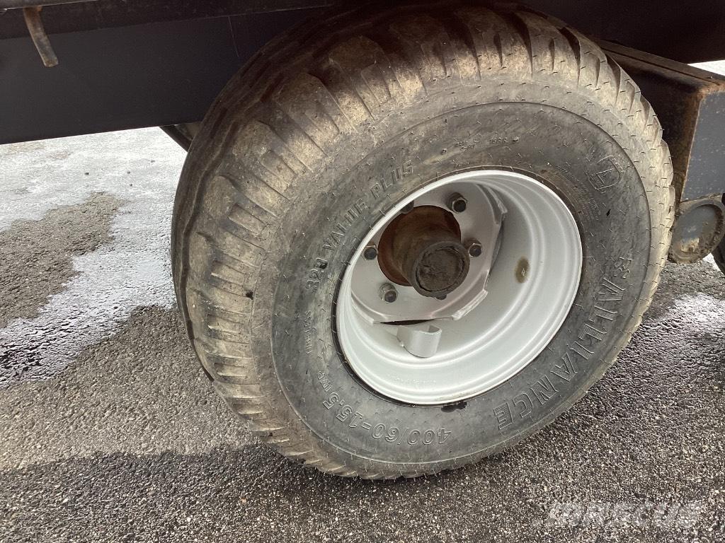 Tuhti M 120 Getreideanhänger