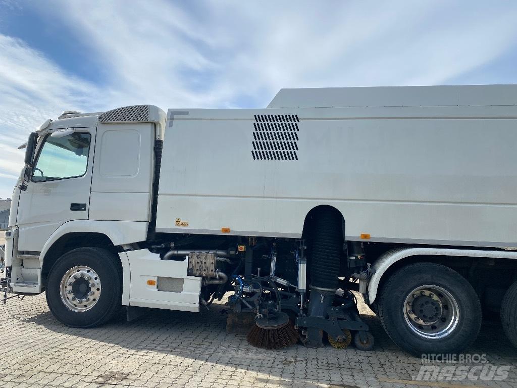 Volvo FM 500 Kehrmaschine