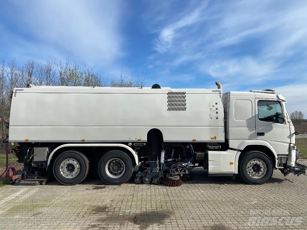 Volvo FM 500 Kehrmaschine