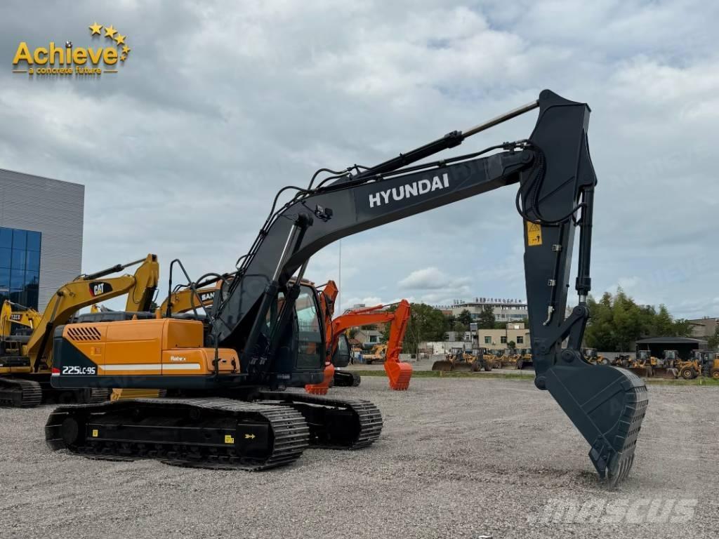 Hyundai 225LC-9S Raupenbagger
