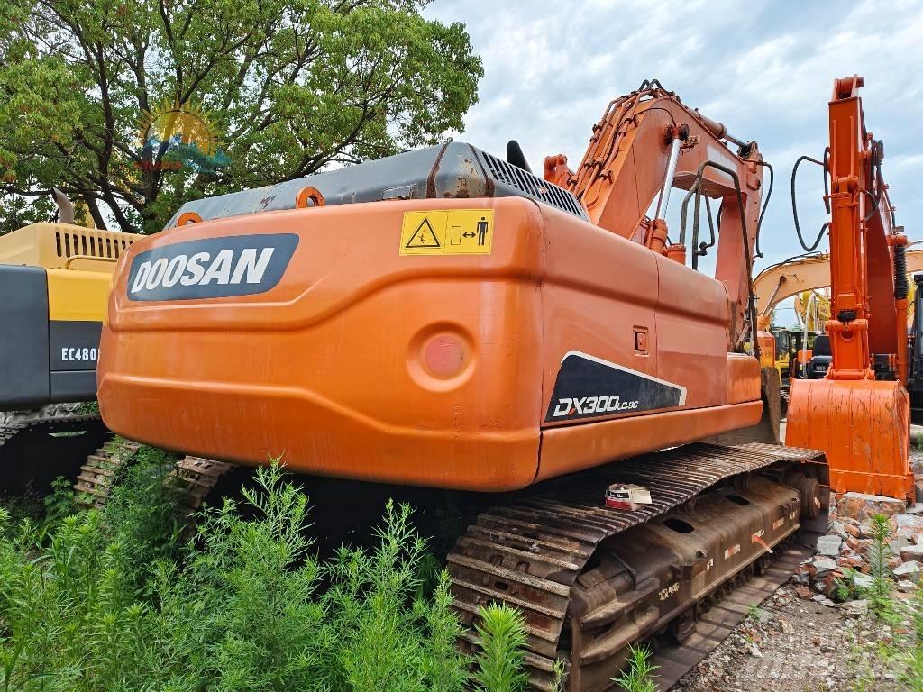 Doosan DX 300 LC-9C Raupenbagger
