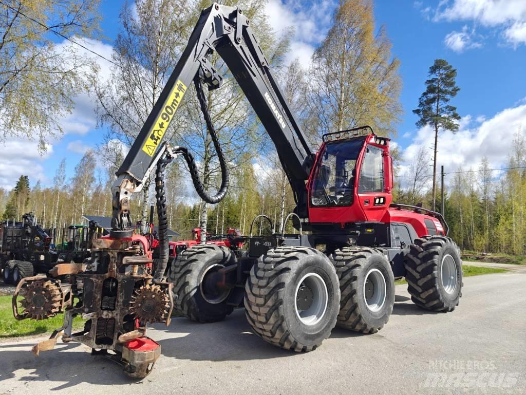 Komatsu 951 Harvester