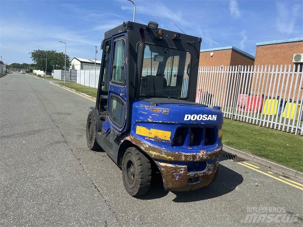 Doosan D45SC-5 Dieselstapler