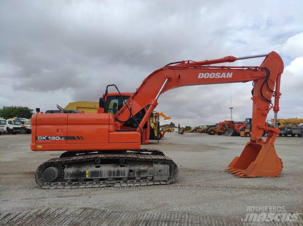 Doosan DX 180 LC Raupenbagger