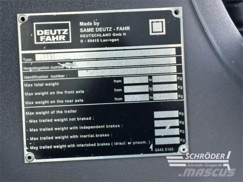 Deutz-Fahr M 650 Traktoren